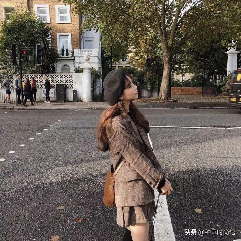 哪款卷发适合厚头发，适合头发厚的卷发（今秋爆火的“棉花糖卷发”）