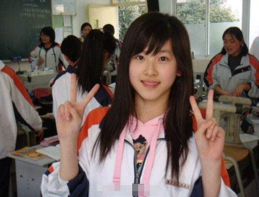 奶茶妹妹章泽天，奶茶妹妹章泽天近照曝光（“奶茶妹妹”章泽天的上位史）