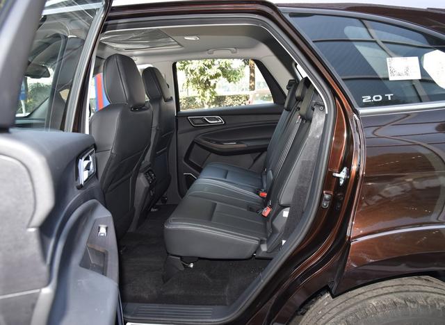 江铃驭胜怎么样，江铃驭胜汽油版好不好（10多万就能买的硬派越野车）