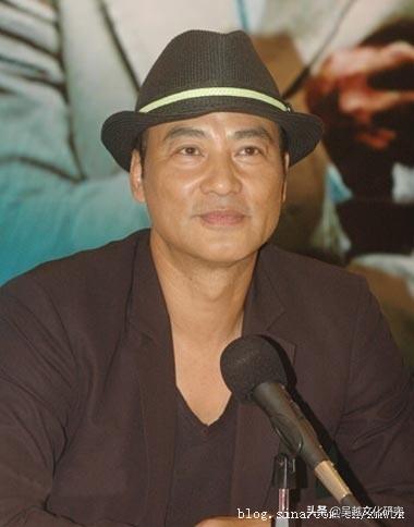 梁雁翎简介老公,梁雁翎简介(移居北京的二十位港台明星)