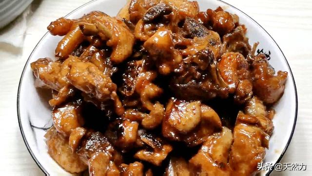 三杯鸡是哪三杯，广式三杯鸡的制作方法（教你做正宗的三杯鸡）