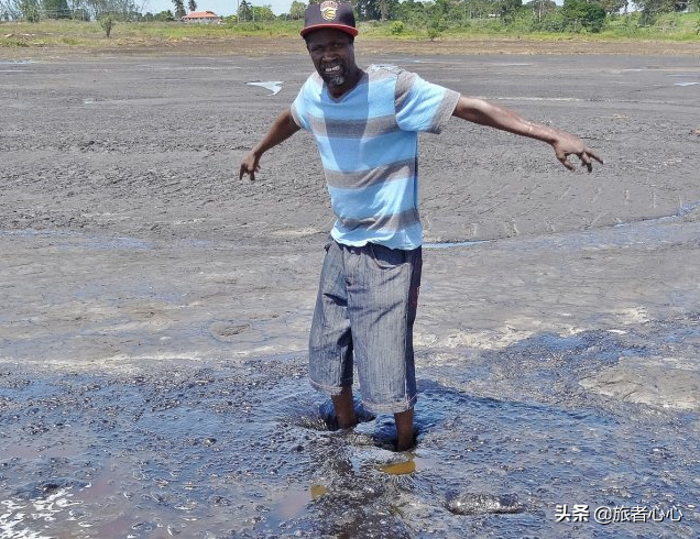 天然沥青湖，沥青湖是怎样形成的（这片湖深不见底却没有水）