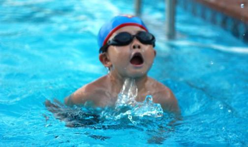 饭后多久游泳，饭后多久游泳（营养师告诉你游泳前后应该吃什么）