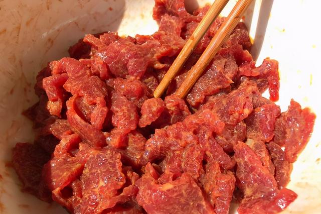 炒牛肉怎么做才嫩，炒牛肉怎么做才嫩窍门（教您正确做法）