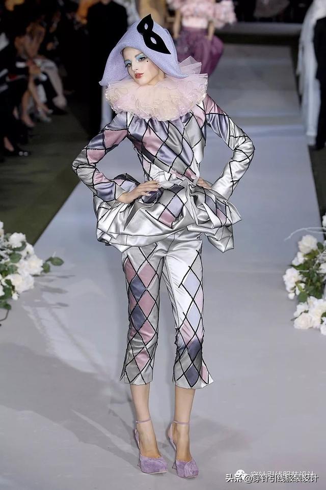 迪奥经典之作服装图，<迪奥>2007秋冬高定系列