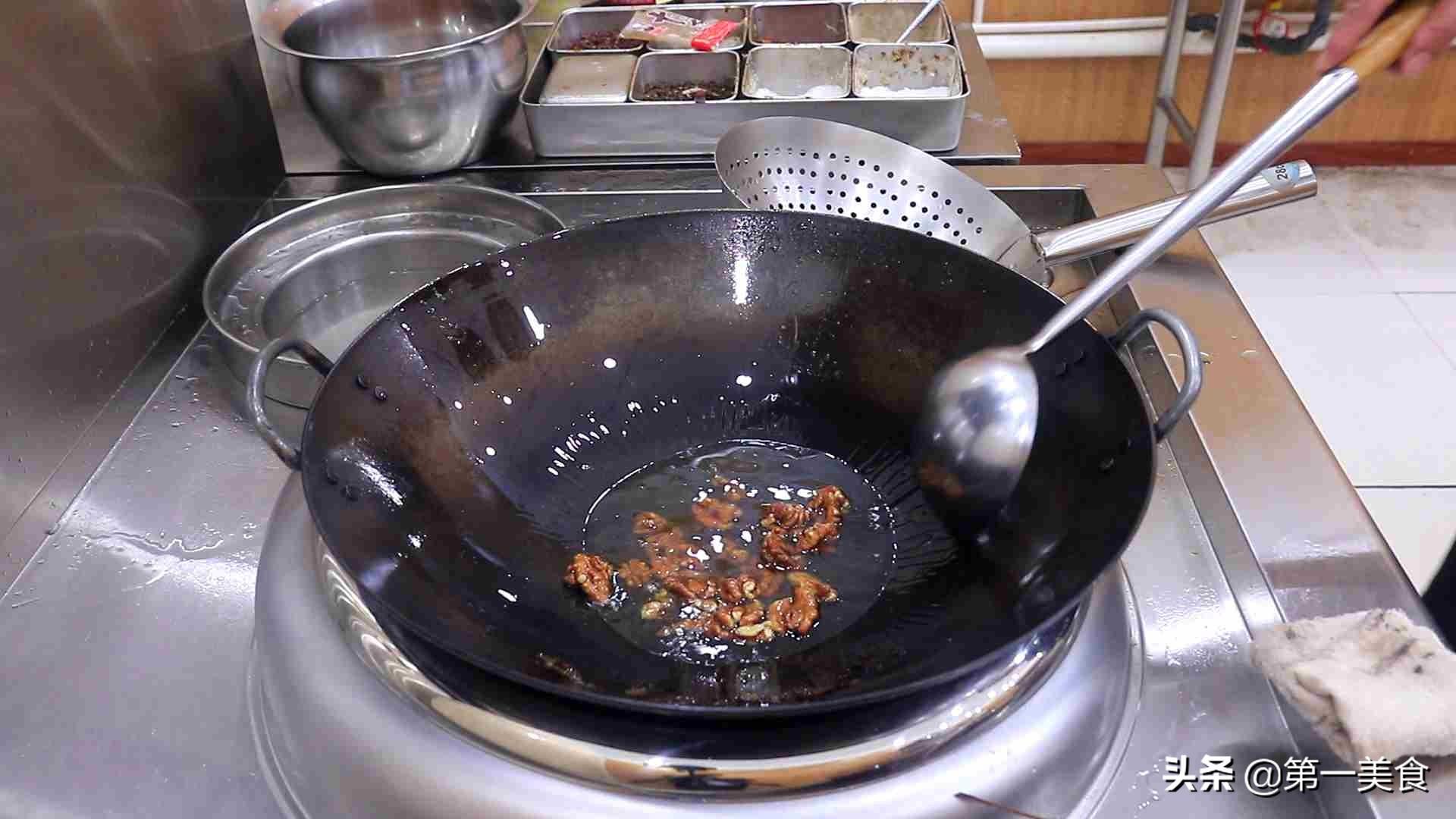 酱爆鸡丁的做法，7种酱爆鸡丁的家常做法技巧（厨师长教你做酱爆鸡丁）