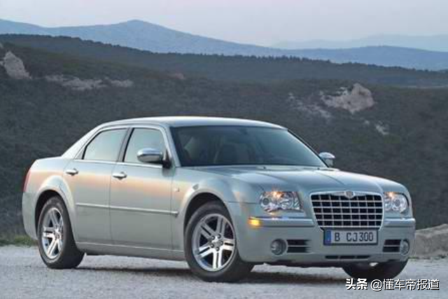 北京奔驰戴克300，克莱斯勒是不是就是奔驰啊（竞争德系A6L、E级、5系）