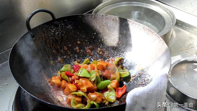 豆腐怎么炒好吃，清炒豆腐怎么做好吃（饭店的红烧豆腐为什么炒的那么好吃）