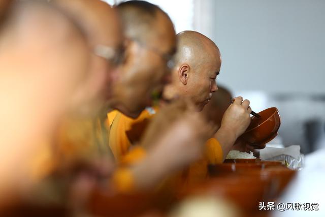 佛教早斋出食仪轨，这些规矩的背后（佛教行堂过斋仪规）