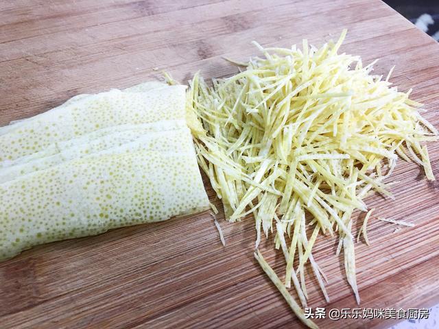 柚子茶的做法，柚子茶的功效与作用及食用方法（入冬后建议多喝蜂蜜柚子茶）