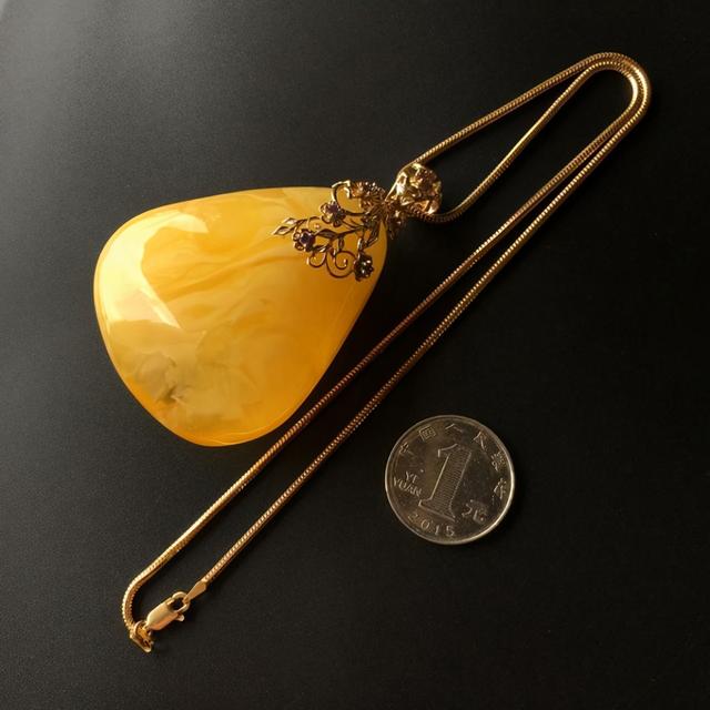 蜜蜡怎么鉴别，鸡油蜜蜡怎么鉴别（鉴别蜜蜡真假的10种方法）