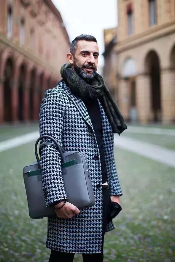 furla是什么牌子的包，furla是什么牌子的包包（有什么好皮包可以“盘”）