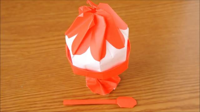 动手小制作系列：手工折纸──冰激凌，动手小制作系列（请你吃一个圣代冰淇淋）