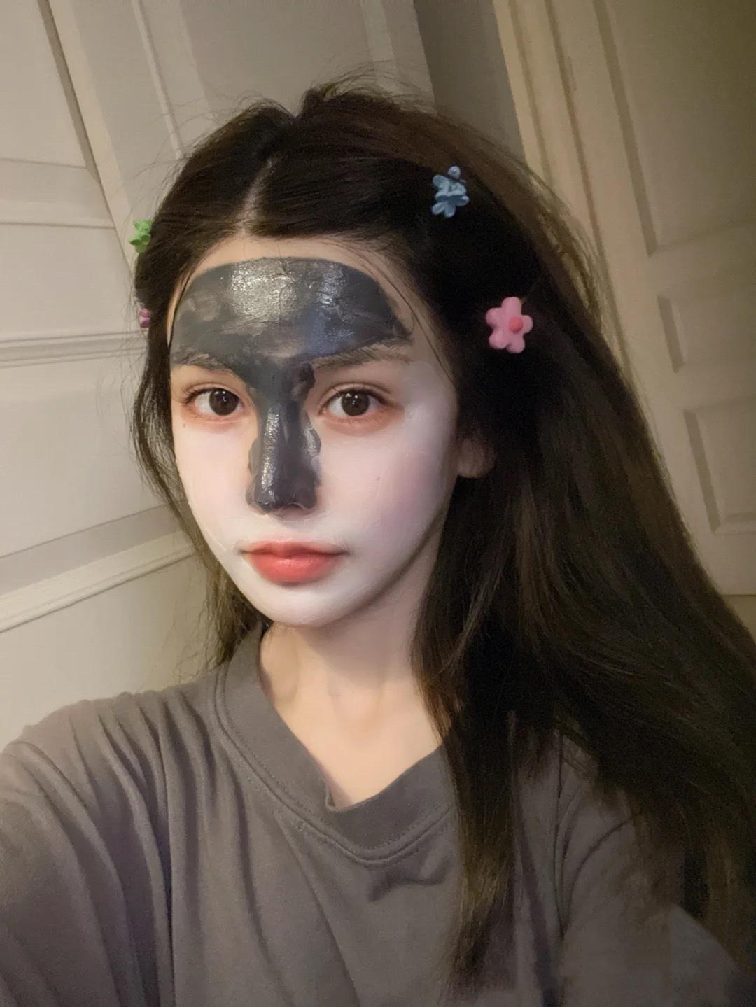 敷面膜图片(女人敷面膜的搞笑图片)