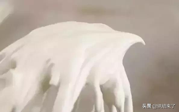  动物奶油怎么打发，手工淡奶油打发教程（奶油受不了~~夏季奶油打法的问题与技巧） 