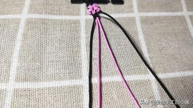 桃花手链编法教程，桃花手链编法教程全过程（桃花手链编绳图解教程）
