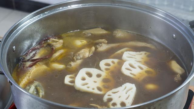 卤汤的配料及制作方法，五香卤汤的配料及制作方法（万能卤水做法及配方）