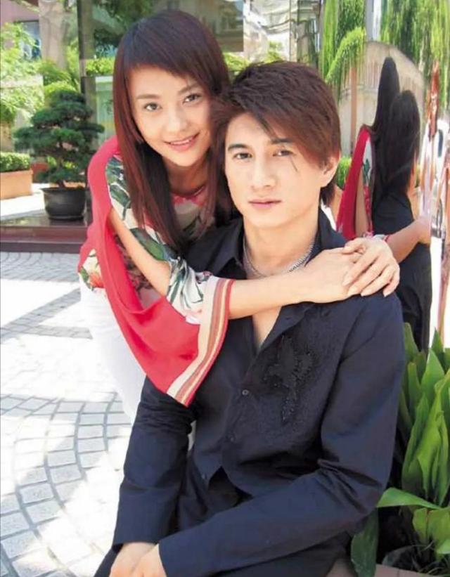 吴奇隆的老婆是谁，吴奇隆老婆最新近照（马雅舒：26岁嫁给吴奇隆）