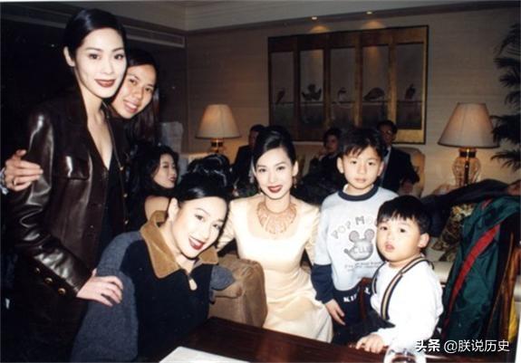 邝美云年轻时图片，邝美云年轻时图片 视频（半个娱乐圈的大佬都跟她合影过）