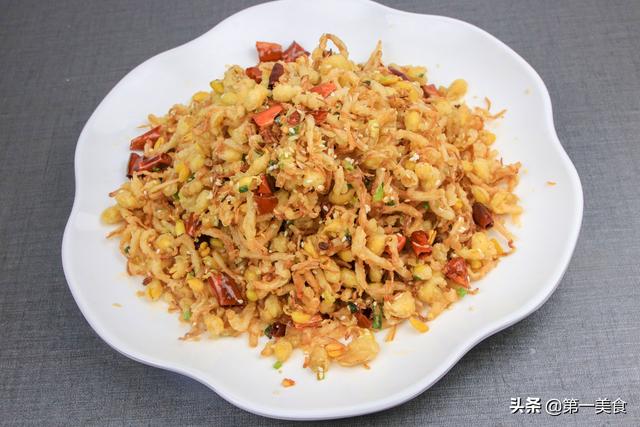 黄豆芽的家常做法，好吃的自制黄豆芽怎么做好吃又简单（黄豆芽这种做法真有创意）