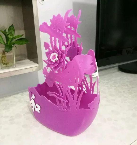 如果你没有那么多工具,那只需要定好图案,剪出造型,画上一点小图案,就