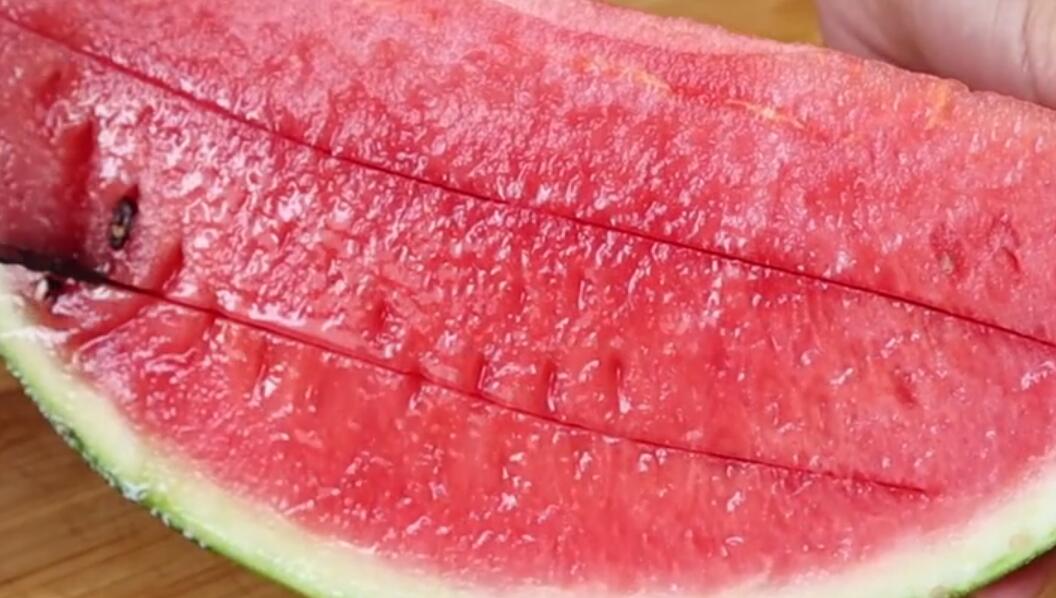 图片[5]-这5种切西瓜方法 简单吃完不脏手 大家都夸聪明-起舞食谱网