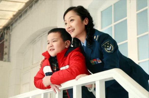 秦海璐的老公，秦海璐的老公的前妻是谁（王新军：有过一次婚姻）