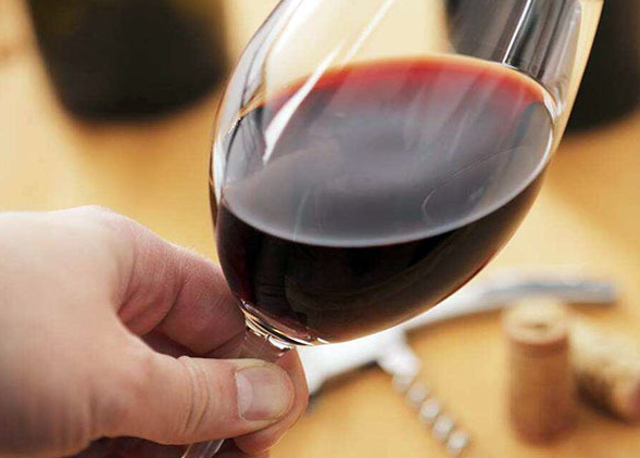 红酒有保质期吗，红酒有保质期吗过期了能喝吗（酿酒师给出明确答复后）