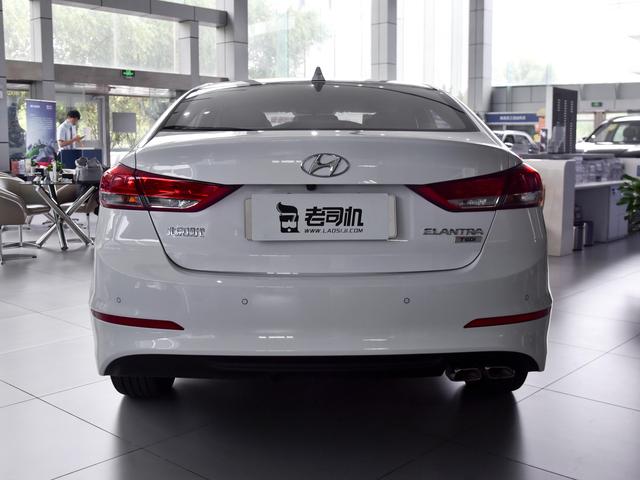 现代elantra是什么车，现代elantra朗动价格及图片（5.4L油耗增压动力）