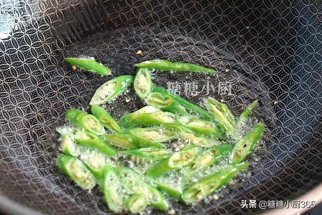 鸡胗怎么切正确，鸡胗应该怎么切（鸡的这部位特好吃）