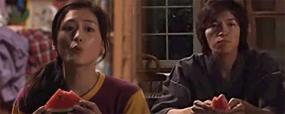 整个西瓜能放多长时间，整个西瓜保存期多长时间（切开的西瓜，最多能放几天）