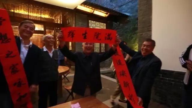 cf寂静村怎么上房，cf寂静村怎么跳上高台（这座晚清废屋变成中式豪宅）