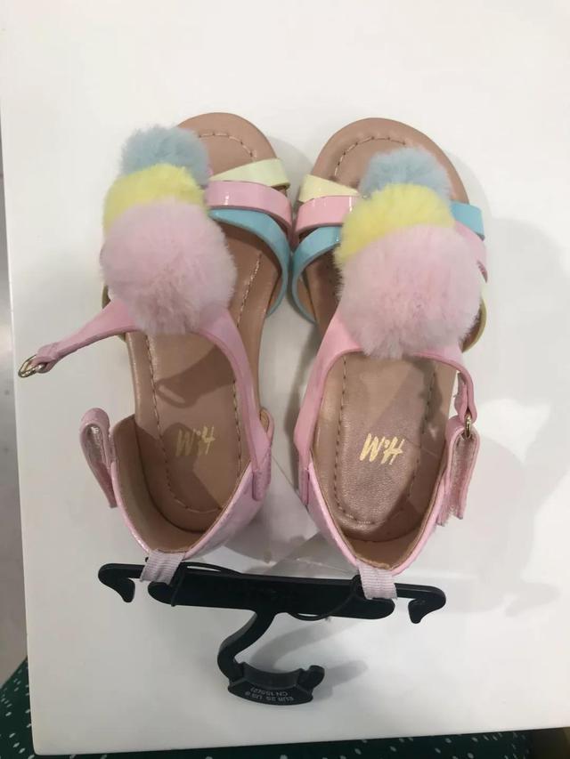 儿童凉鞋怎么选择比较好，儿童凉鞋到底要怎么选