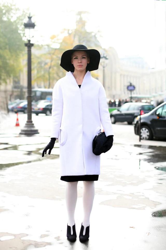 男生头大脸大适合戴什么帽子，头大的人适合戴什么帽子（“上头”显脸小又精致）