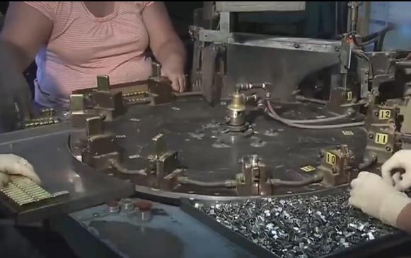 zippo换棉芯，zippo打火机如何换棉芯（而一只ZIPPO打火机要几百元）