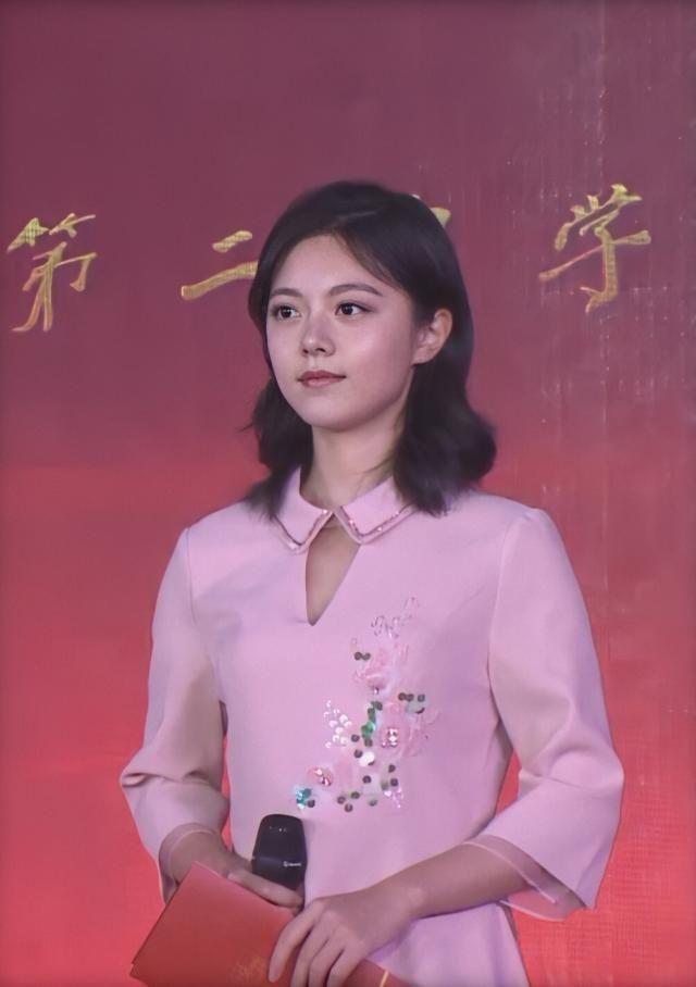 爱豆生图站赵今麦，无滤镜不修图依旧漂亮