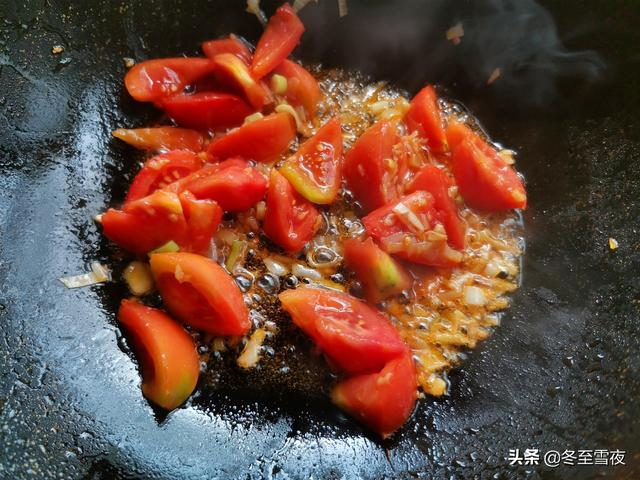 菠菜鸡蛋汤的家常做法，紫菜蛋花汤怎样做（做家常菠菜鸡蛋汤）