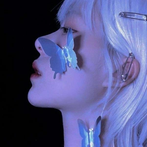 彩色头发妹妹可爱时尚，微信头像，彩色头发妹妹可爱时尚（看完图片我想染个彩虹头）