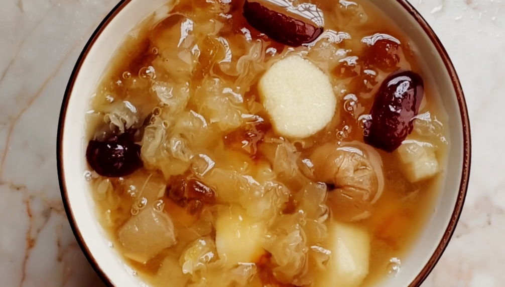 圖片[6]-【桃膠銀耳桂圓湯】做法步驟圖 臉色紅潤(rùn) 越喝人越漂亮-起舞食譜網(wǎng)