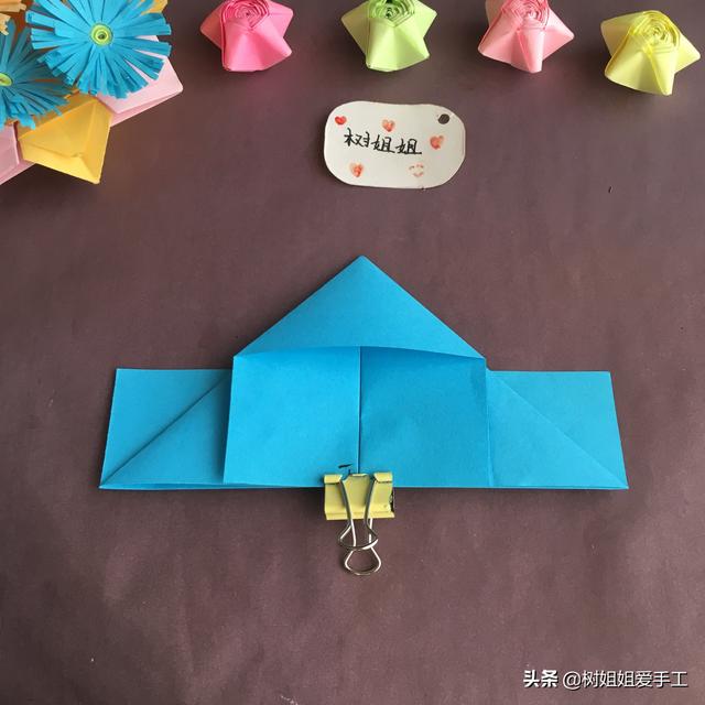 手工折爱心折法，手工折爱心教程（实用折纸：双爱心书签）