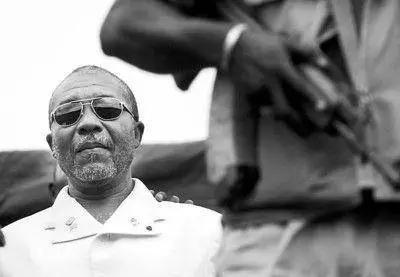 血钻真实事件是什么，血钻真实事件改编（后因血钻将邻国变成地狱）