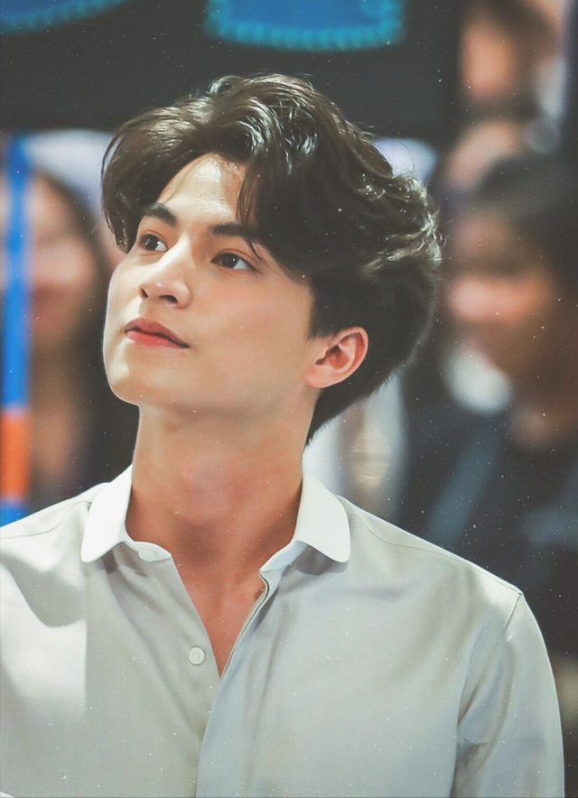 lay是什么意思，lay什么意思（他泰港风少年：黄立贤血统加持）