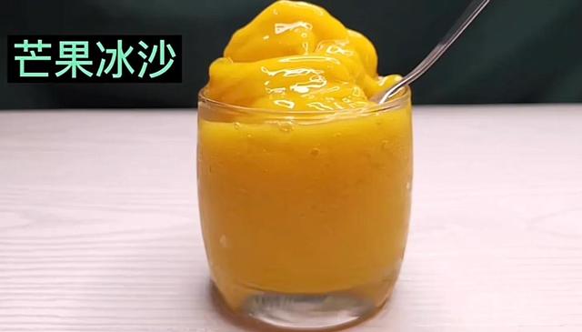 芒果冰沙怎么做最好吃，甜品店卖8元一份“芒果冰沙”
