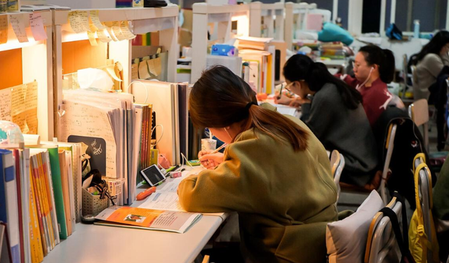 重修会记入档案吗，挂科重修会记录档案吗（若出现挂科重修会被记入档案里吗）