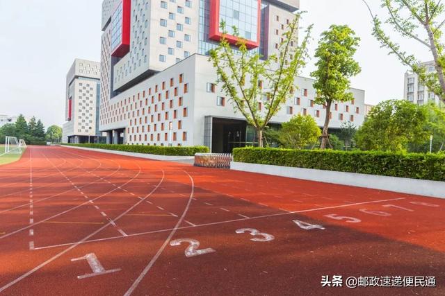 2021级湖南师范大学树达学院新生开学时间和入学指南及入学军训考试，湖南师范大学树达学院学费（多所高校公布开学时间、网课安排）