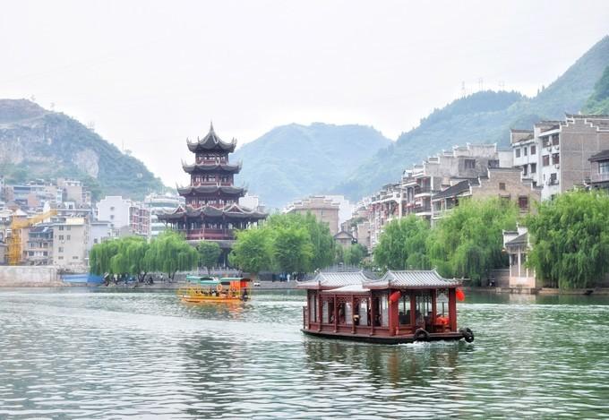 贵阳到梵净山(去梵净山坐高铁到哪下)