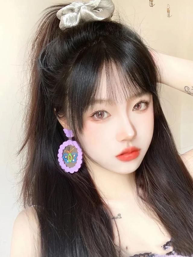 什么发型显脸小显年轻，适合瘦脸的发型（简单易打理的4款发型）