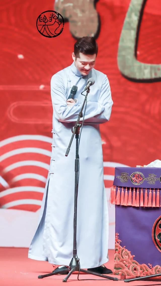 孟鹤堂，微信头像，孟鹤堂（老秦、李鹤东、张九南、孟鹤堂）