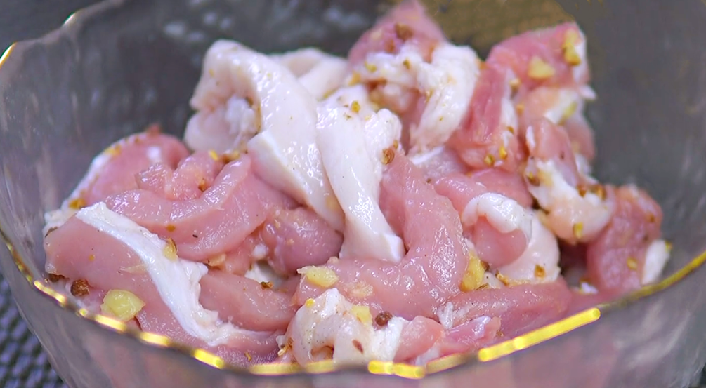 圖片[2]-【小酥肉】做法步驟圖 掛糊和油溫是關鍵 下酒煲湯更美味-起舞食譜網