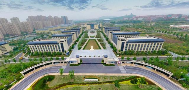 厦门大学泉城学院专升本学费，厦门大学泉城学院专升本招生简章（独立学院转设被质疑“本升职”）